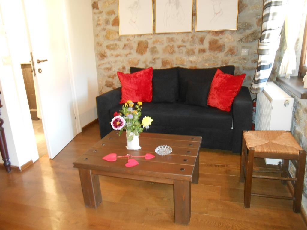 Oihalia Guesthouse Fidhákia Esterno foto